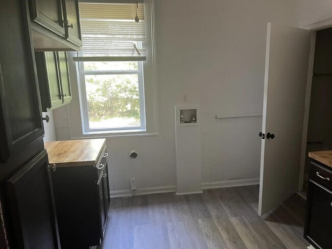 Building Photo - 1664 Brinson St