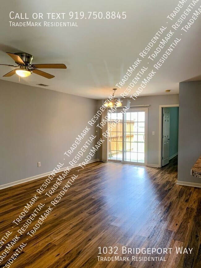 Building Photo - 1032 Bridgeport Way