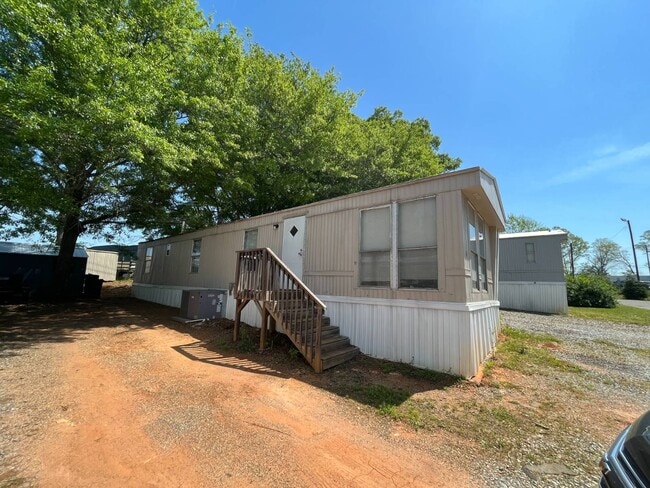 Building Photo - 109 Embert Ln