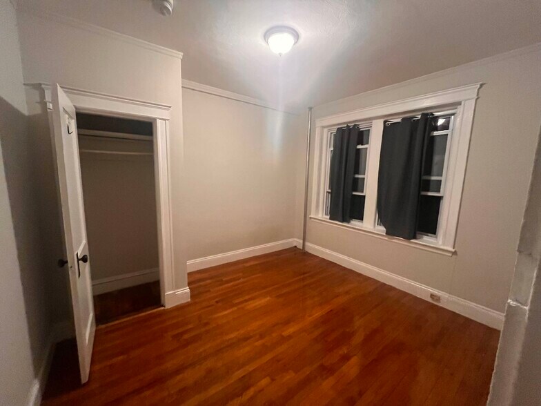 Building Photo - 1189 Commonwealth Ave