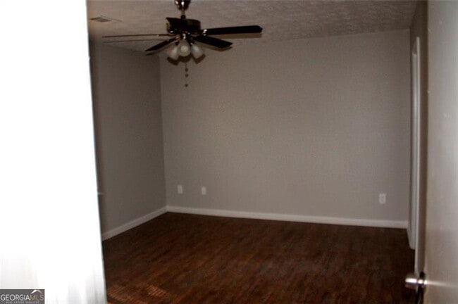 Building Photo - 4879 Ardsley Dr