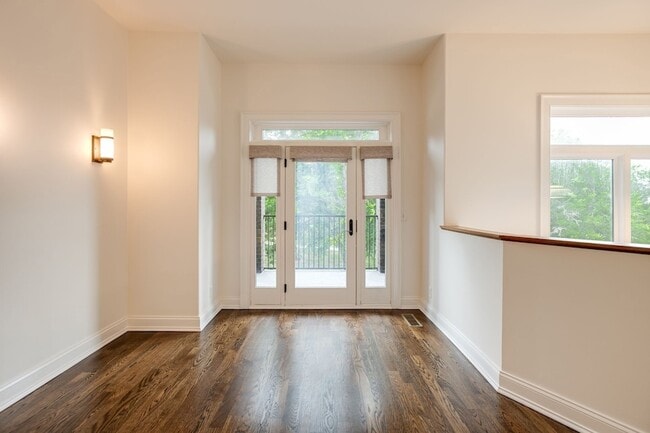 Building Photo - 2905 Parthenon Ave