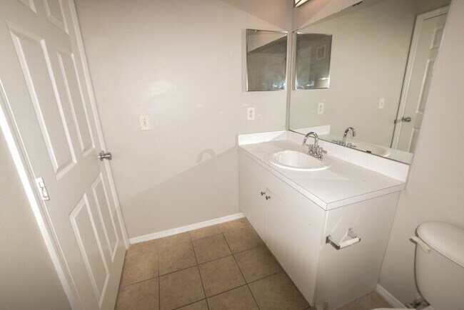 Building Photo - 170 Laterino Ct