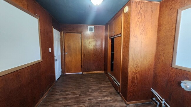 Building Photo - 3 Bedroom 1 Bath Home in Great Neighborhood!