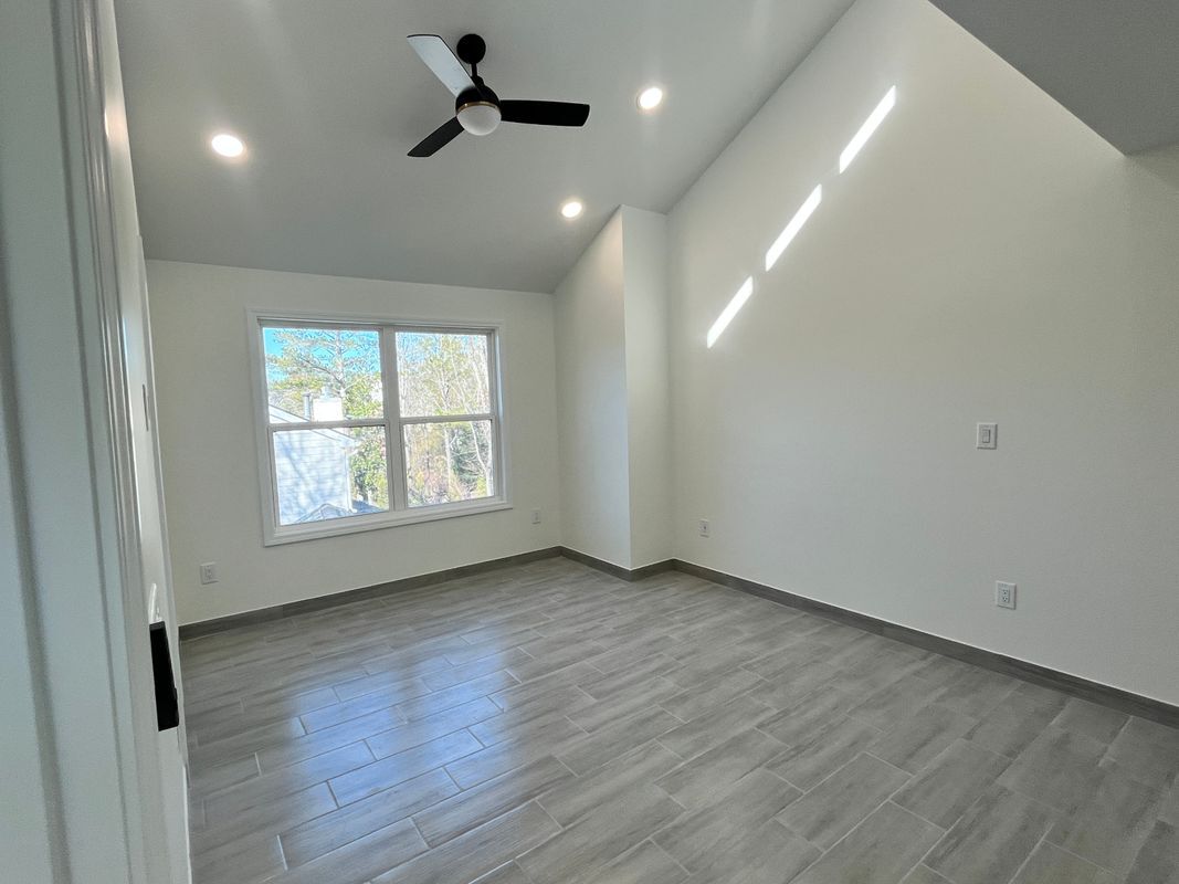 Building Photo - 4500 Kings Lake Dr