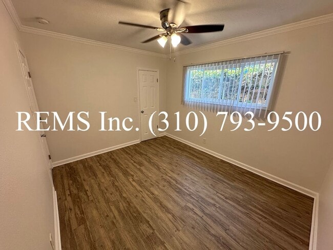 Building Photo - 4750-4752 W 164th Street