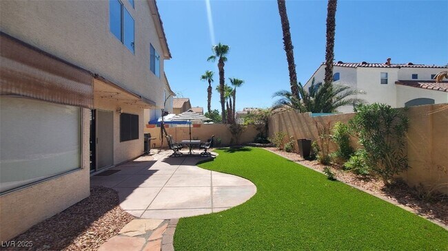 Building Photo - 1729 Mexican Poppy St