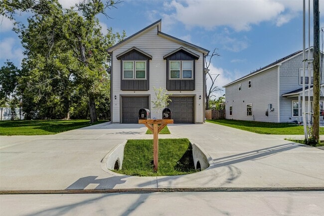 Primary Photo - 7968 Henson St