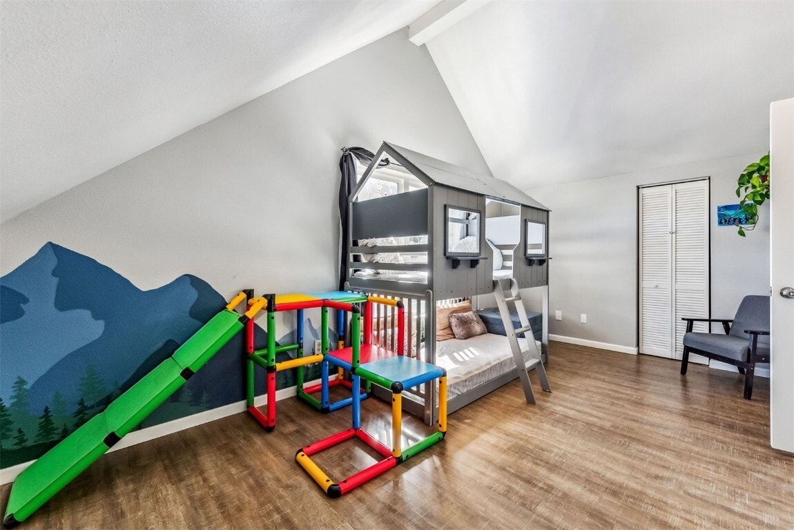 Bunk Bed optional inclusion! - 323 N Oak St