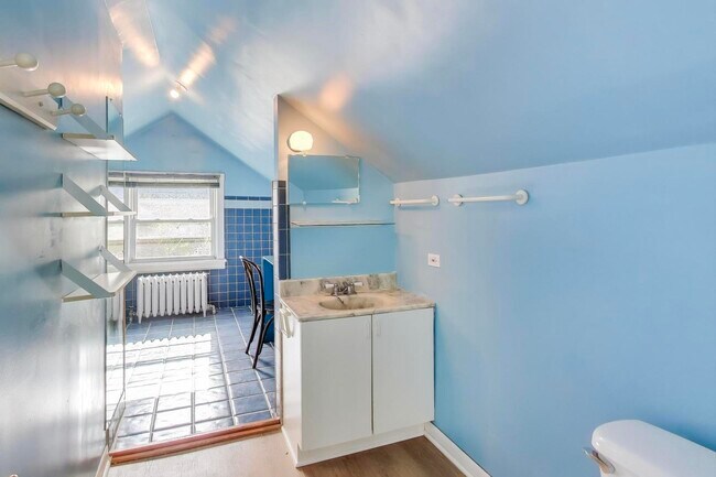 Building Photo - 1020 Harvard Terrace