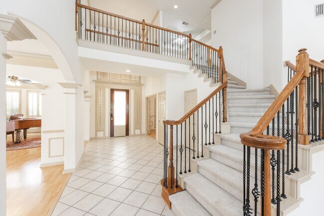 Building Photo - 17826 Island Spring Ln