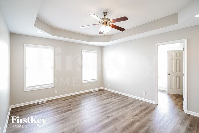Building Photo - 3709 Meadow Ridge Ln