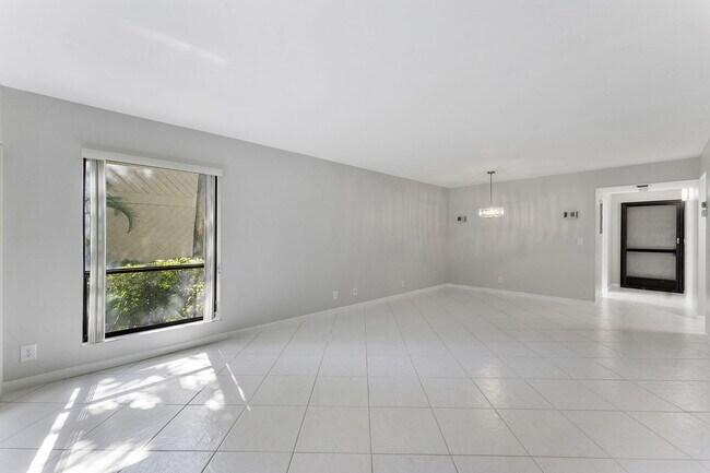 Building Photo - 159 NW 70th St