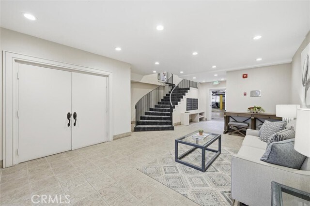 Building Photo - 222 7th St