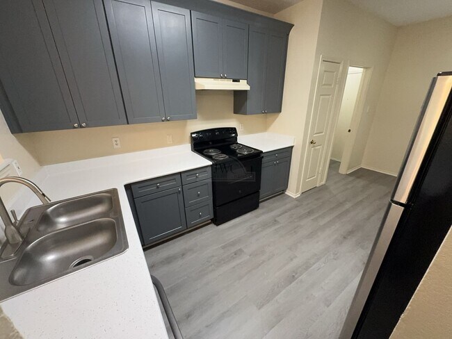 Building Photo - 4303 Fawn Dr