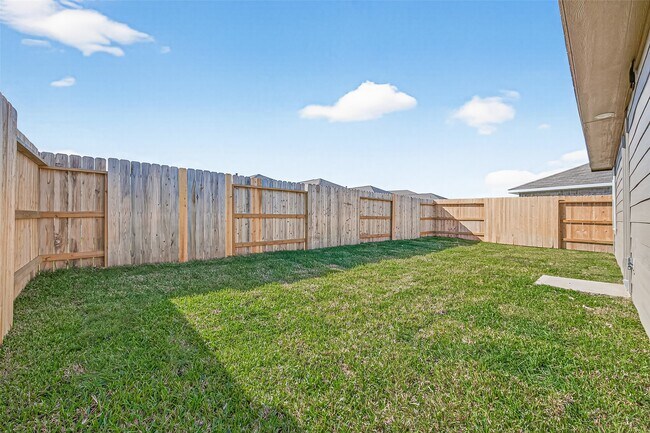 Building Photo - 26923 Dalmatian Bellflower Dr