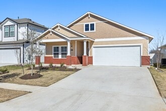 Building Photo - Great Condition Single Story Kyle Home