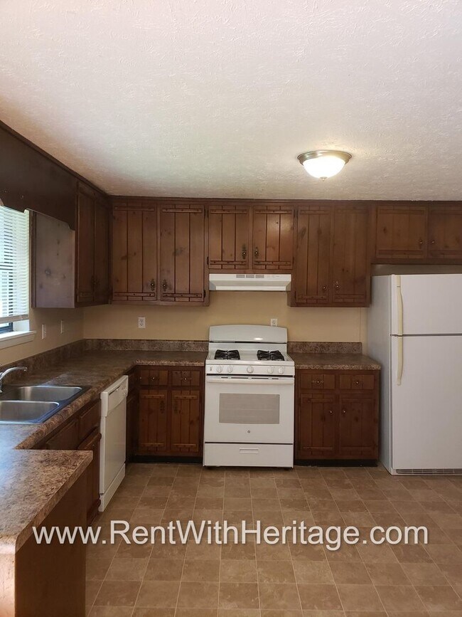 Building Photo - 4832 Timber Ridge Dr
