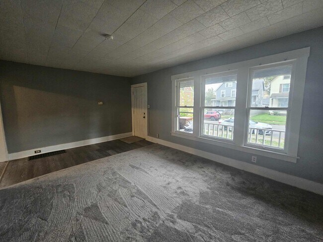 Building Photo - 1330 Louisiana Ave NW