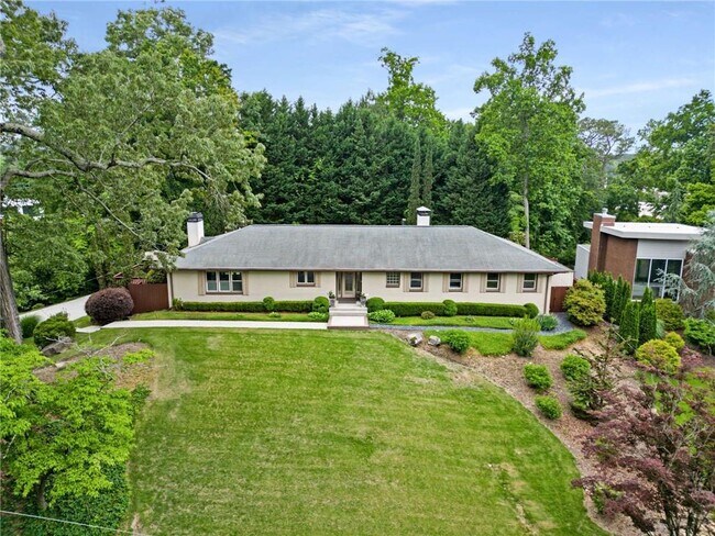Building Photo - 994 Citadel Dr NE