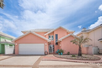 Building Photo - 13541 Catamaran Dr