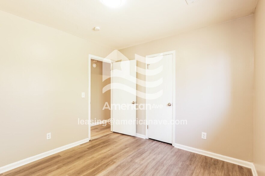 Building Photo - 2509 Parkway Dr