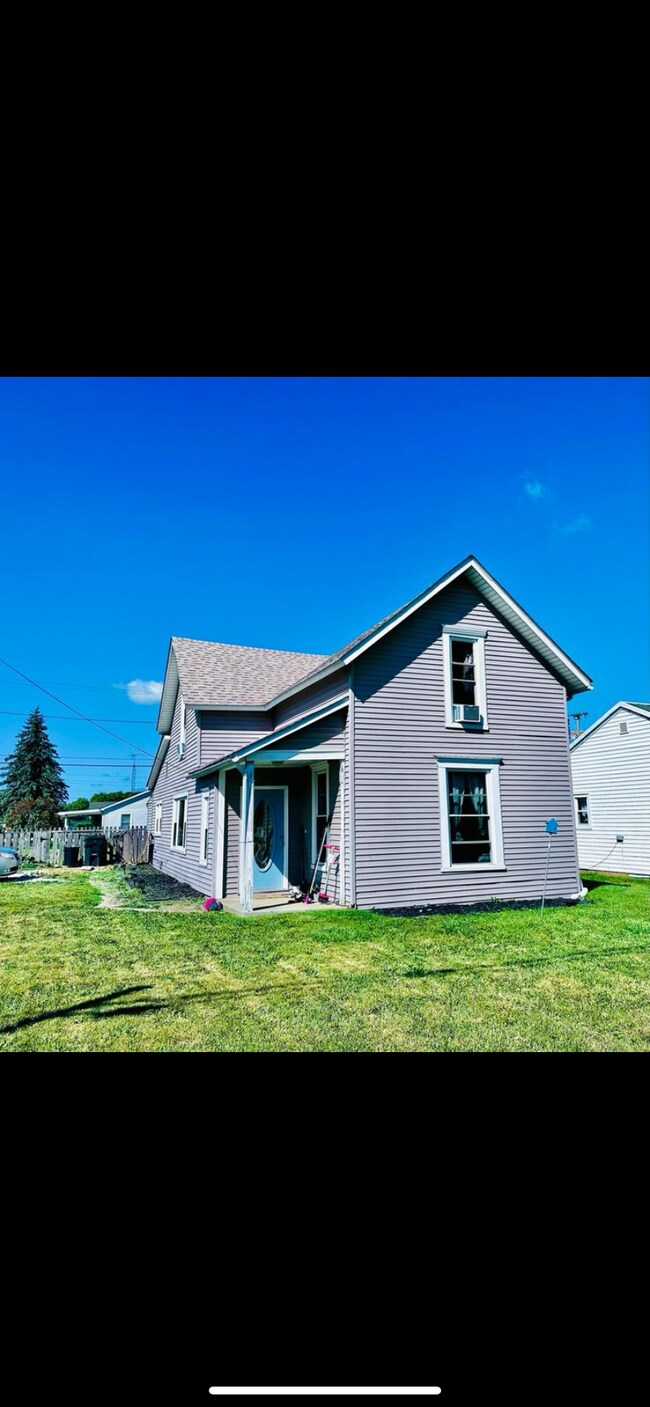 Building Photo - 1104 N Park Ave