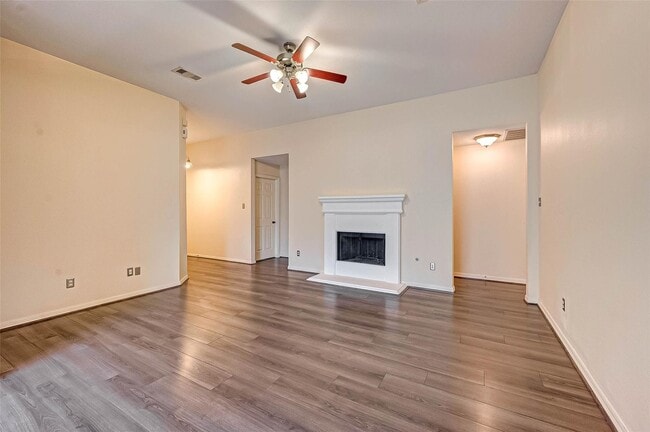 Building Photo - 16207 Willowford Ct