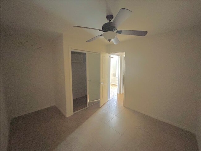 Building Photo - 3807 Putnam Dr