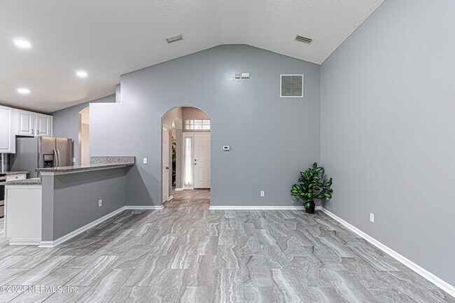 Building Photo - 2243 Trailwood Dr