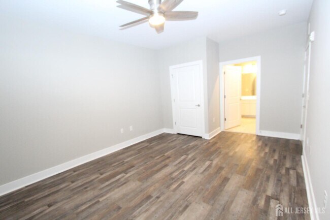 Building Photo - 814 Stiller Ln