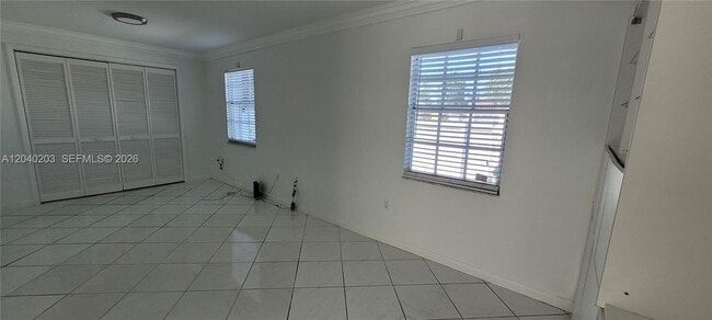 Building Photo - 5200 SW 89th Pl