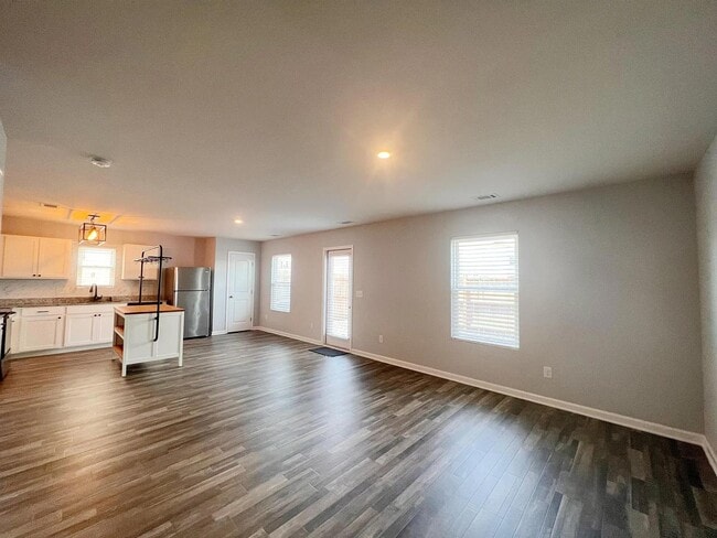 Building Photo - 103 Brinkleys Ln