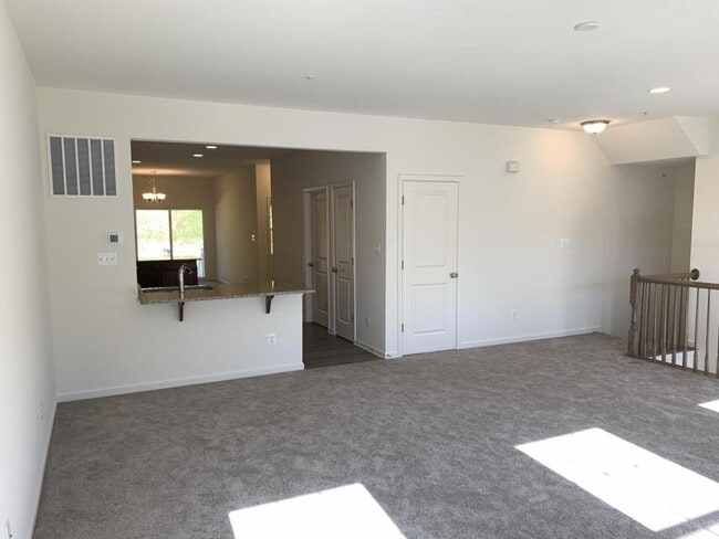 Building Photo - 101 Trails Way