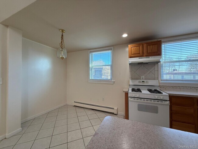 Building Photo - 51 Schneider Ave