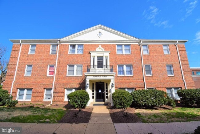 Building Photo - 718 S Washington St