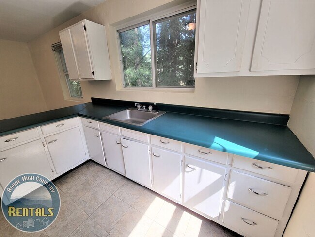 Building Photo - 229 Windy Dr