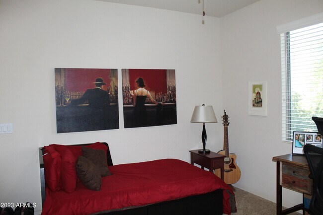 Building Photo - 3457 S Swan Dr