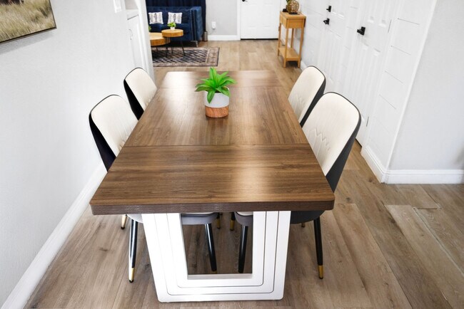 Building Photo - 451 E Lincoln Ave