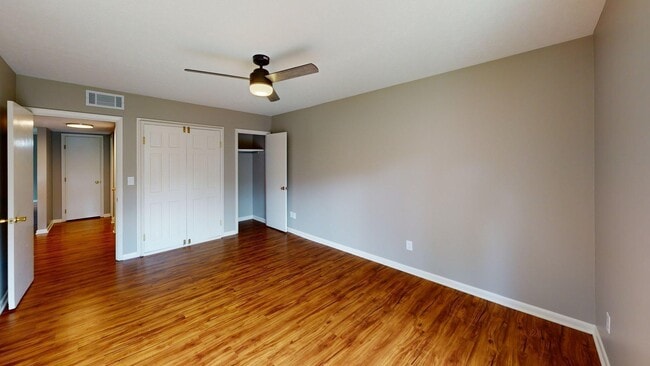 Building Photo - 2140 Fort Harrods Dr