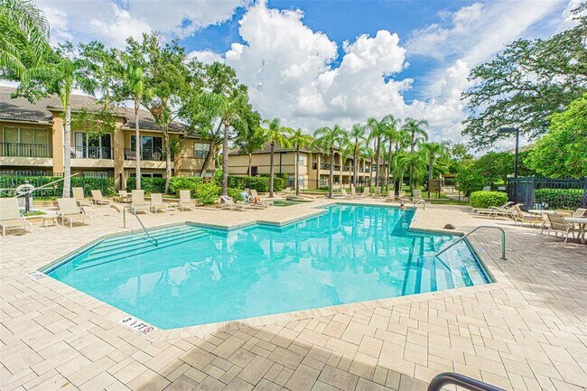 Building Photo - 926 Normandy Trace Rd
