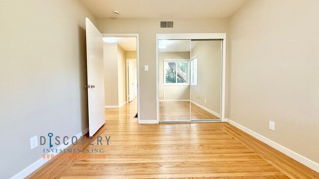 Building Photo - 3+ Bedroom Modern El Cerrito Hills Home