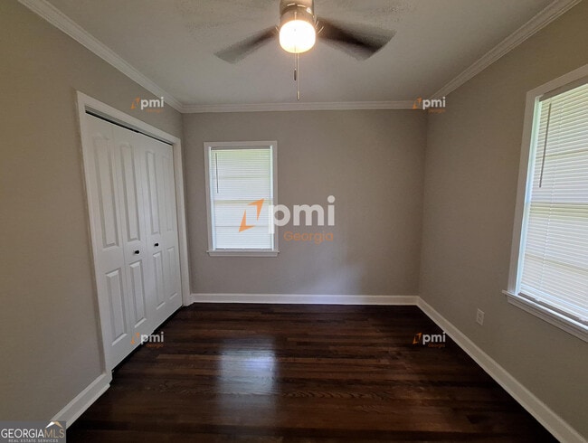 Building Photo - 2219 Rosewood Rd