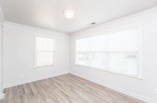 Building Photo - 2069 Cobblestone Cir NE