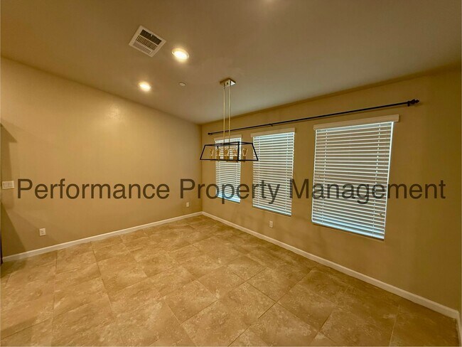 Building Photo - 9024 Selma St