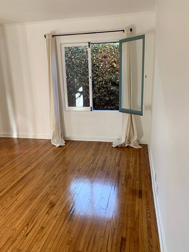 Building Photo - 8714 Rangely Ave