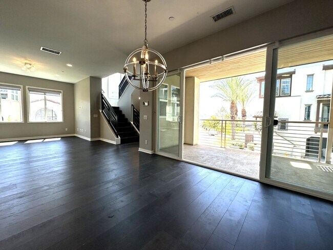 Building Photo - Civita/Apex – Luxury 3BR 3.5BA, Valley Vie...