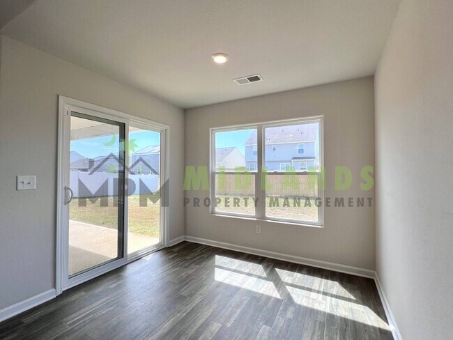 Building Photo - 645 Wild Tulip Ct