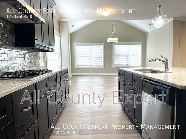 Building Photo - 4885 Hanson Farms Ln