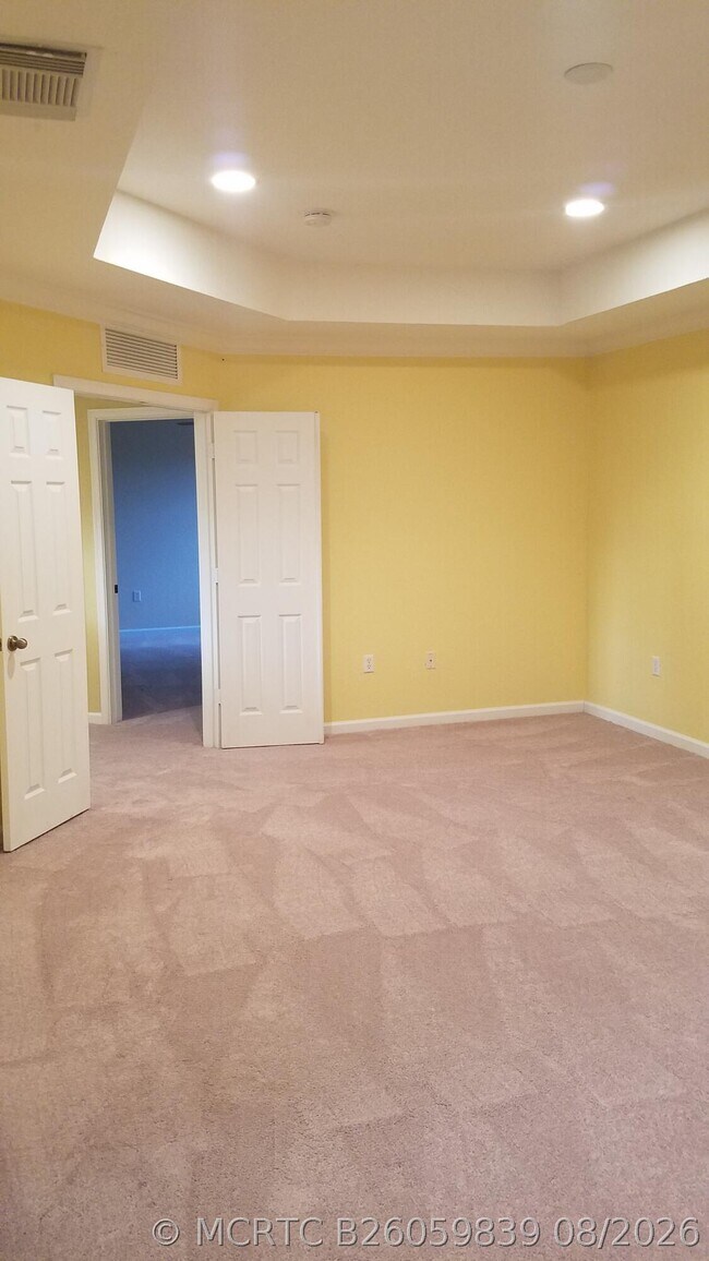 Building Photo - 1445 E Bexley Park Dr